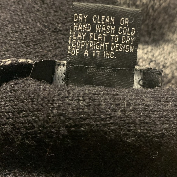 amoroso wool scarf - Picture 4 of 6